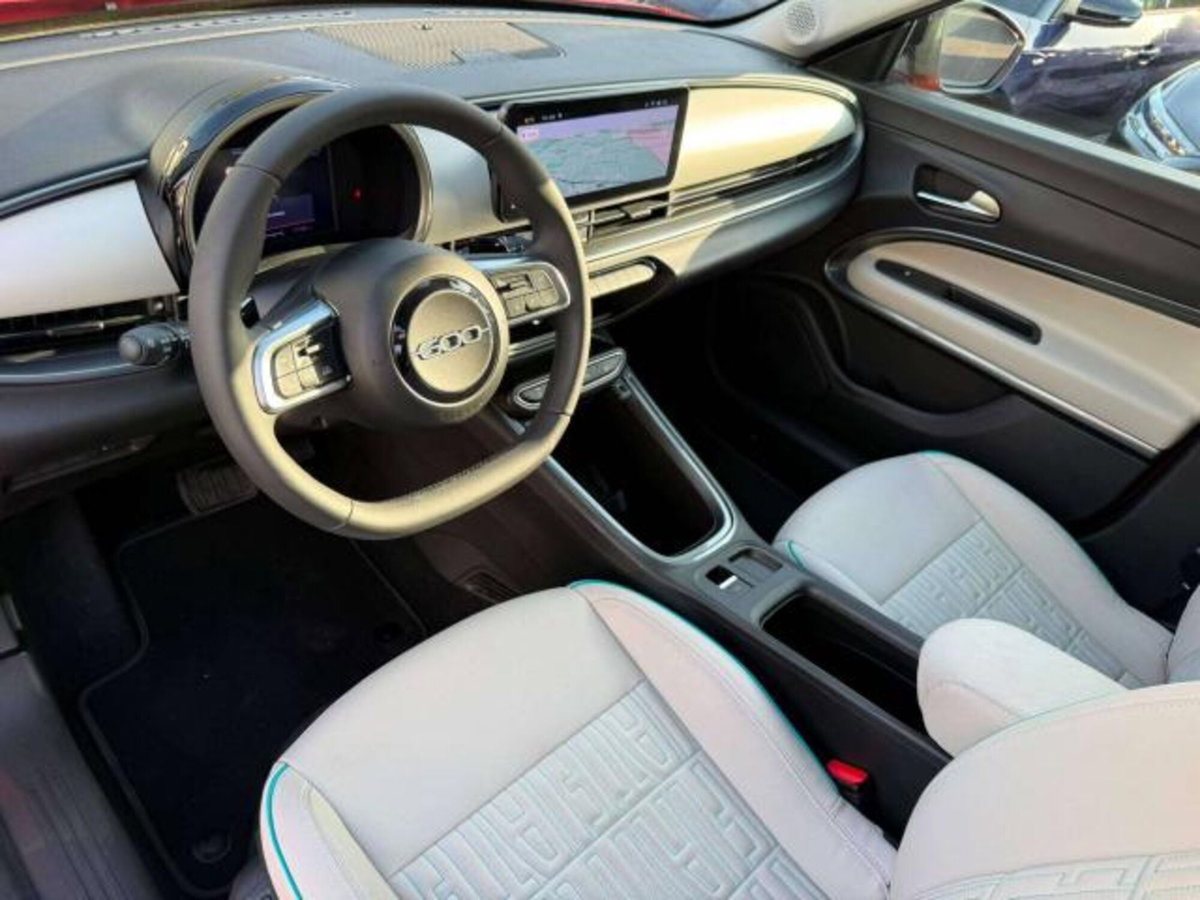 Fiat 600 1.2 hybrid La Prima 110cv auto (6)