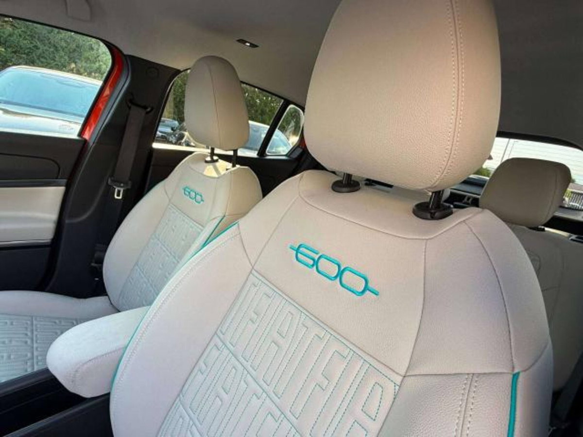 Fiat 600 1.2 hybrid La Prima 110cv auto (9)
