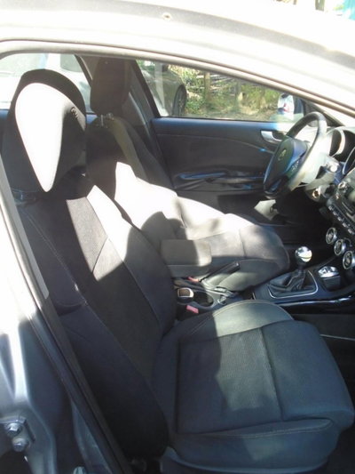 Alfa Romeo Giulietta 1.4 Turbo multiair Exclusive 170cv (17)