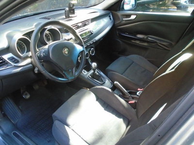 Alfa Romeo Giulietta 1.4 Turbo multiair Exclusive 170cv (7)