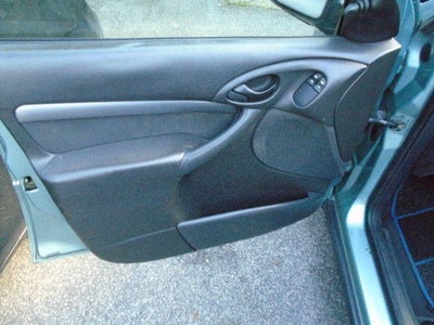 Ford Focus 1.8 TDCi (100CV) cat 5p. Zetec (7)