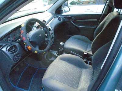 Ford Focus 1.8 TDCi (100CV) cat 5p. Zetec (8)