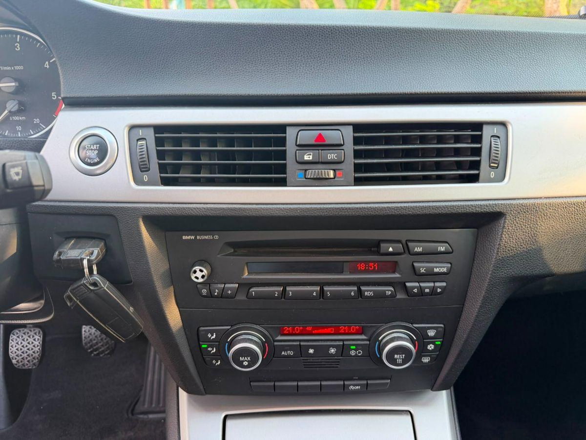 BMW Serie 3 Touring 320d cat  Futura (15)