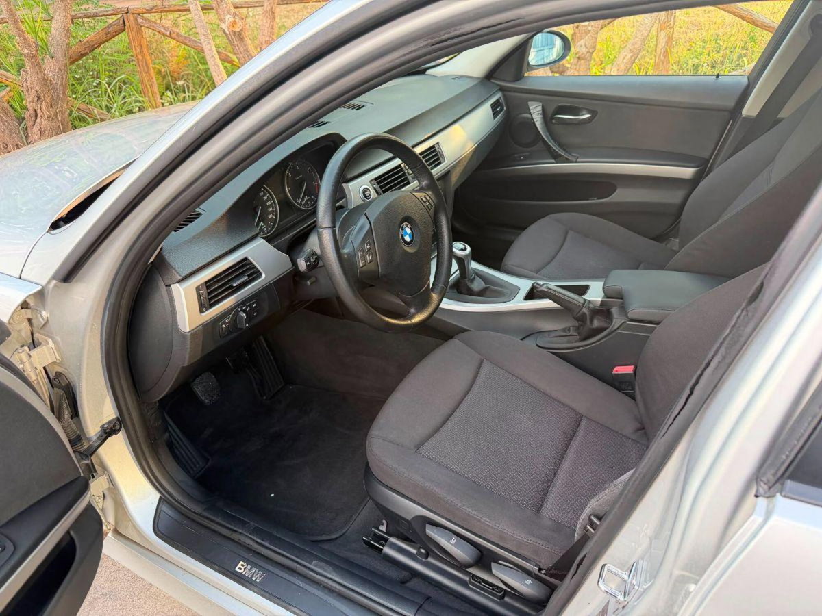 BMW Serie 3 Touring 320d cat  Futura (6)