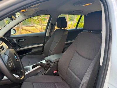BMW Serie 3 Touring 320d cat  Futura (8)