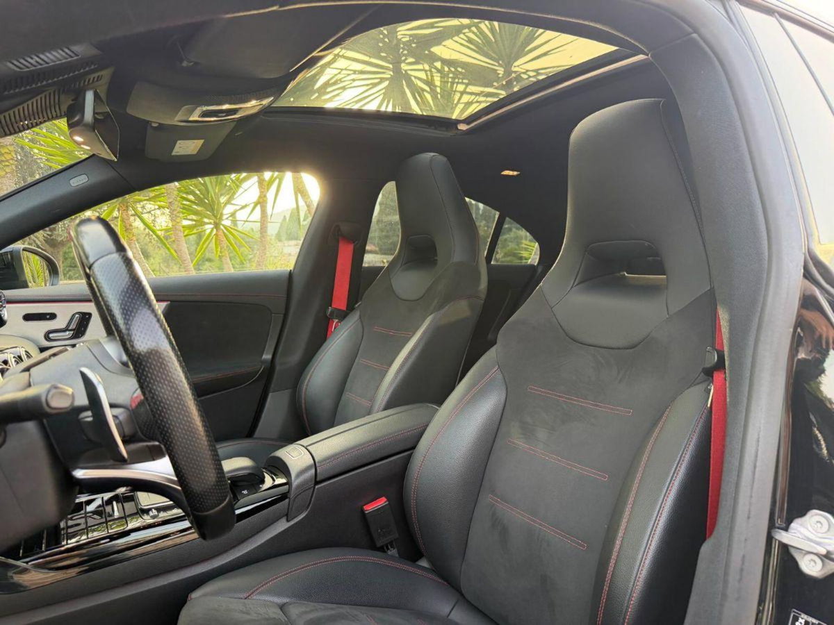 Mercedes-Benz CLA 35 AMG 4Matic (13)