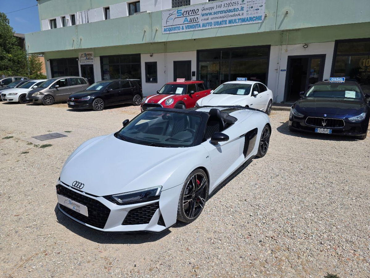 Audi R8 Cabrio Spyder 5.2 V10 Performance quattro 620cv s tronic (3)