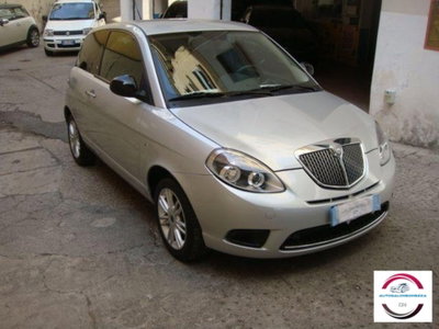Lancia Ypsilon 1.2 69 CV Platinum usata