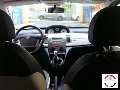Lancia Ypsilon 1.2 69 CV Platinum (9)