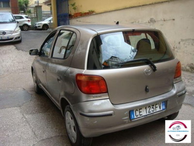 Toyota Yaris 16V cat 5 porte Sol (4)