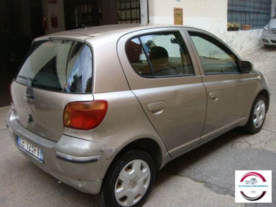 Toyota Yaris 16V cat 5 porte Sol (5)