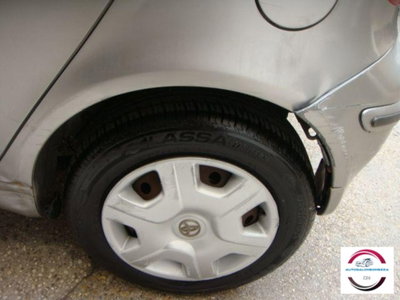 Toyota Yaris 16V cat 5 porte Sol (7)
