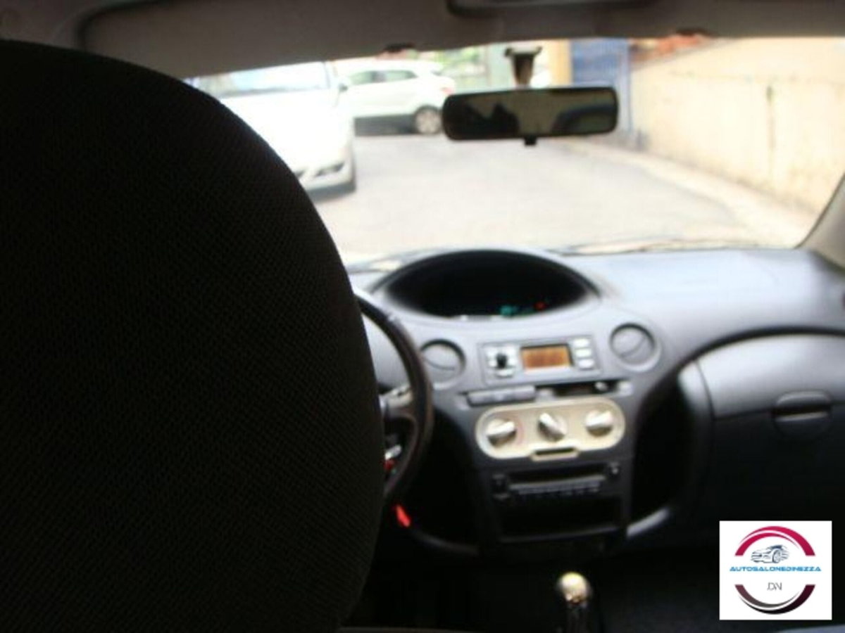Toyota Yaris 16V cat 5 porte Sol (9)