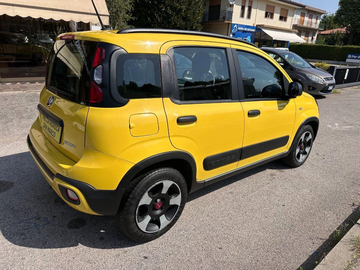 Fiat Panda 1.0 FireFly S&S Hybrid City Cross (6)