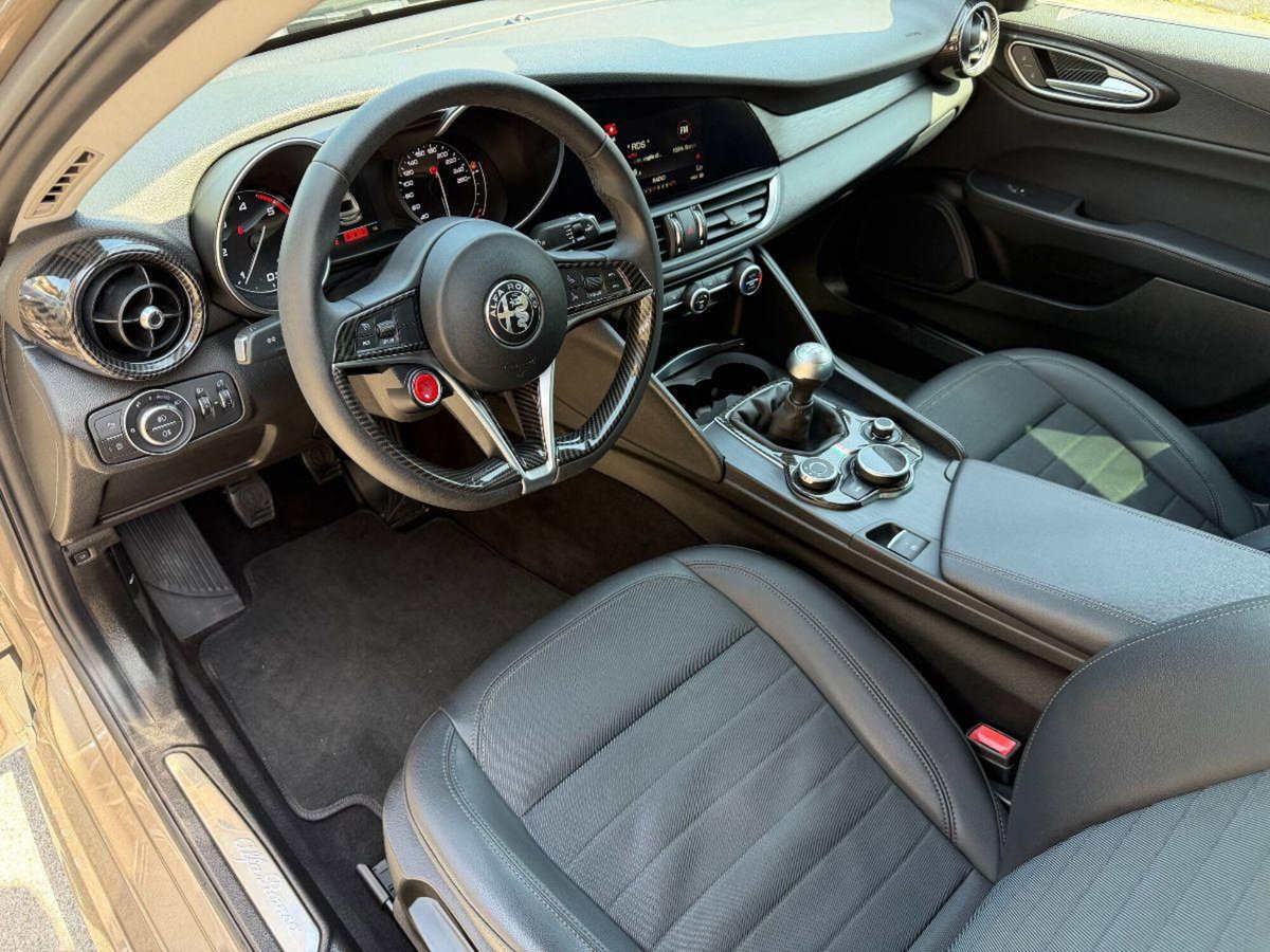 Alfa Romeo Giulia 2.2 Turbodiesel 150 CV AT8 Super (11)