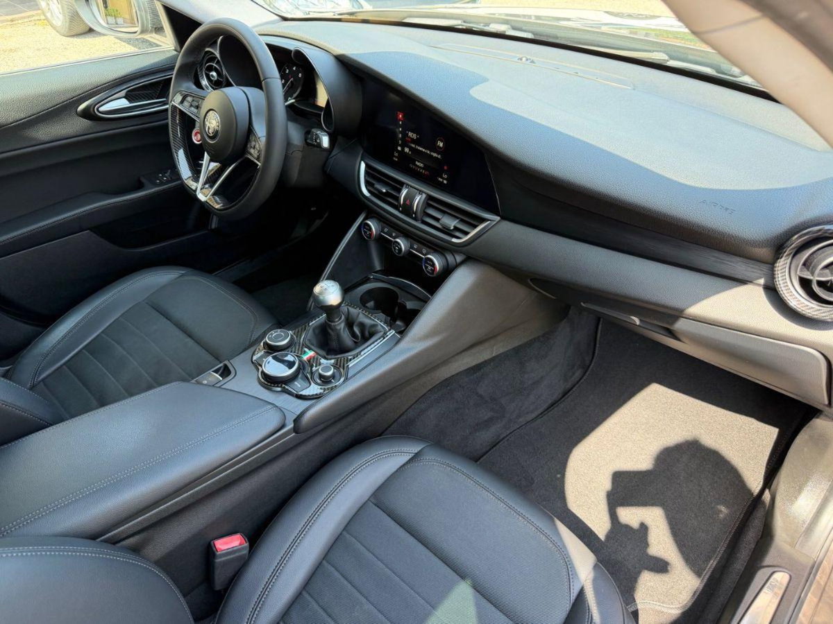 Alfa Romeo Giulia 2.2 Turbodiesel 150 CV AT8 Super (17)