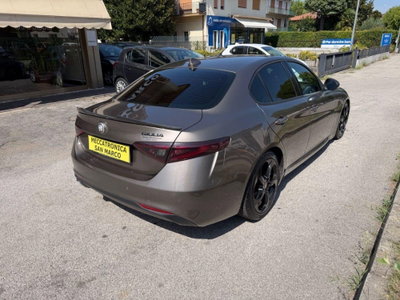 Alfa Romeo Giulia 2.2 Turbodiesel 150 CV AT8 Super (4)