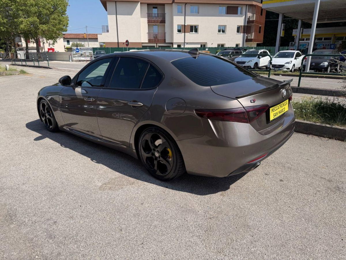 Alfa Romeo Giulia 2.2 Turbodiesel 150 CV AT8 Super (6)