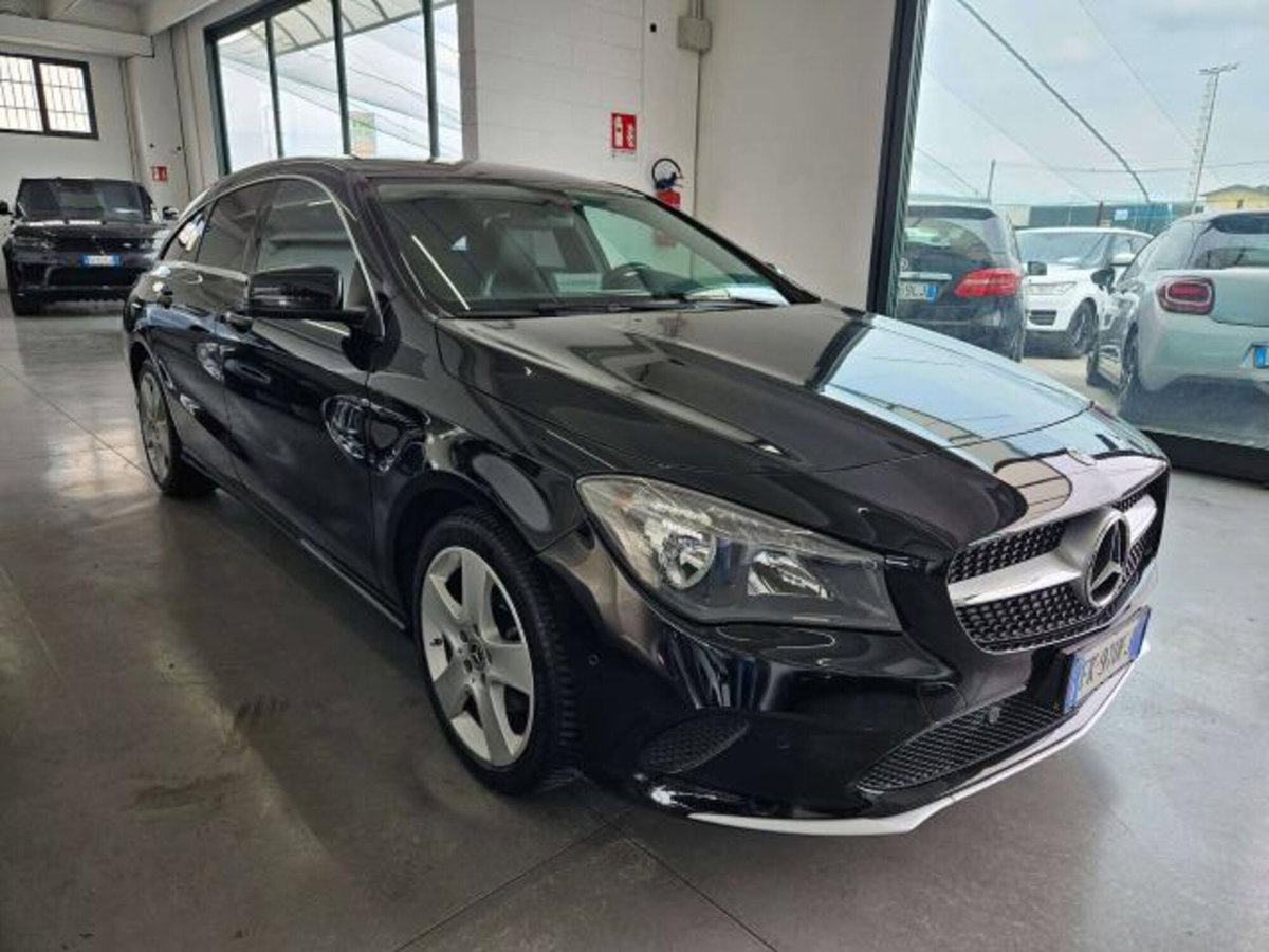 Mercedes-Benz CLA Shooting Brake 180 d Premium