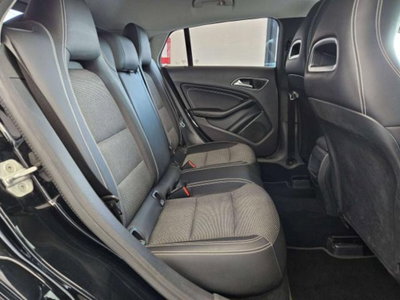 Mercedes-Benz CLA Shooting Brake 180 d Premium (12)