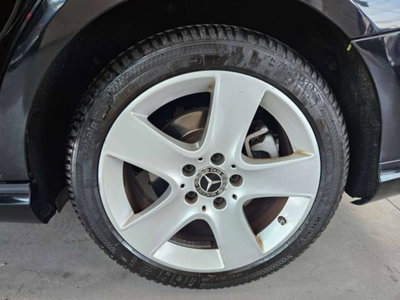 Mercedes-Benz CLA Shooting Brake 180 d Premium (14)