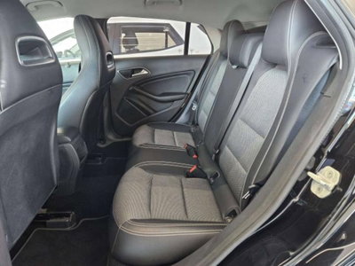 Mercedes-Benz CLA Shooting Brake 180 d Premium (9)