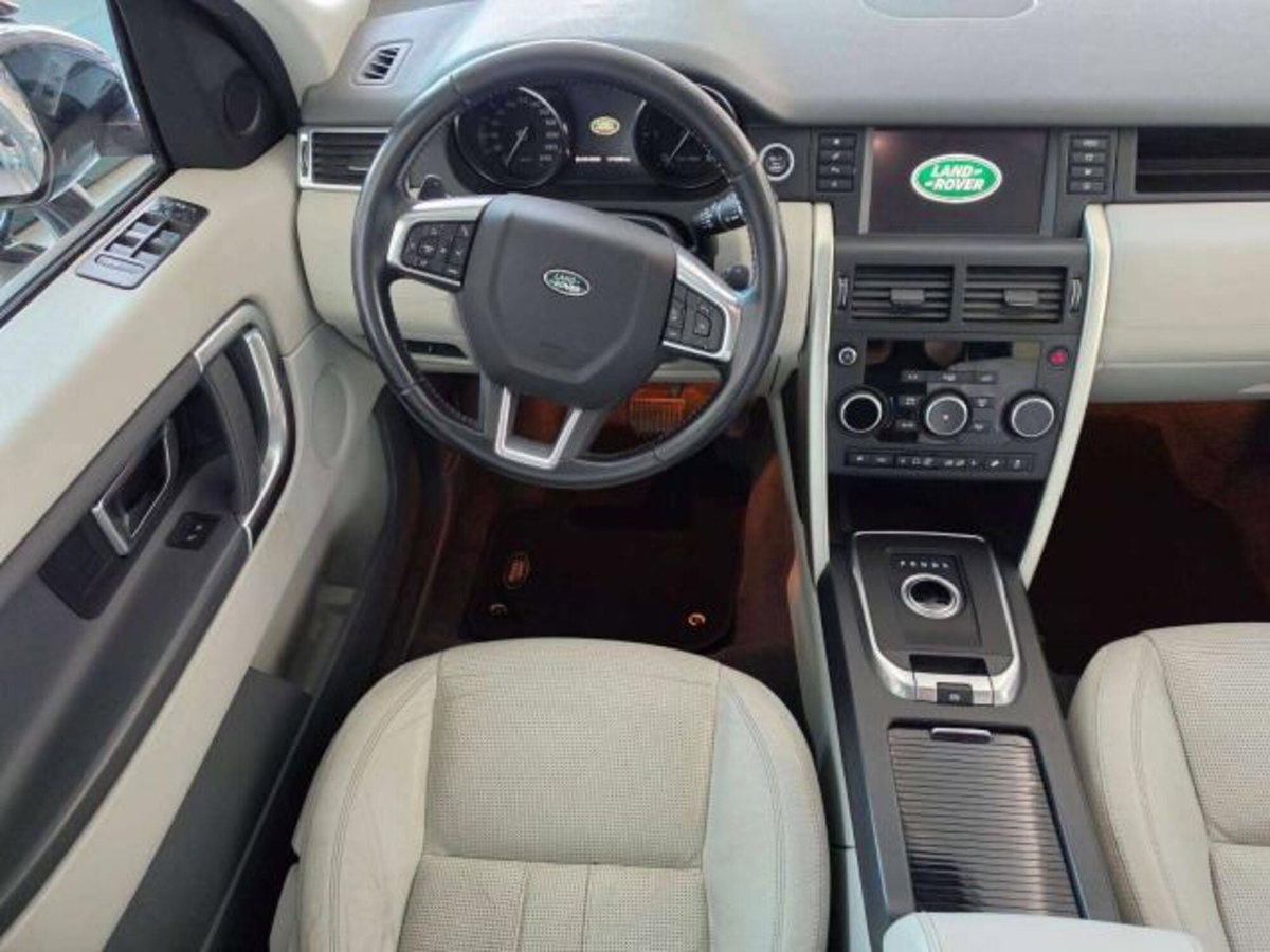 Land Rover Discovery Sport 2.0 TD4 150 CV HSE Luxury (12)