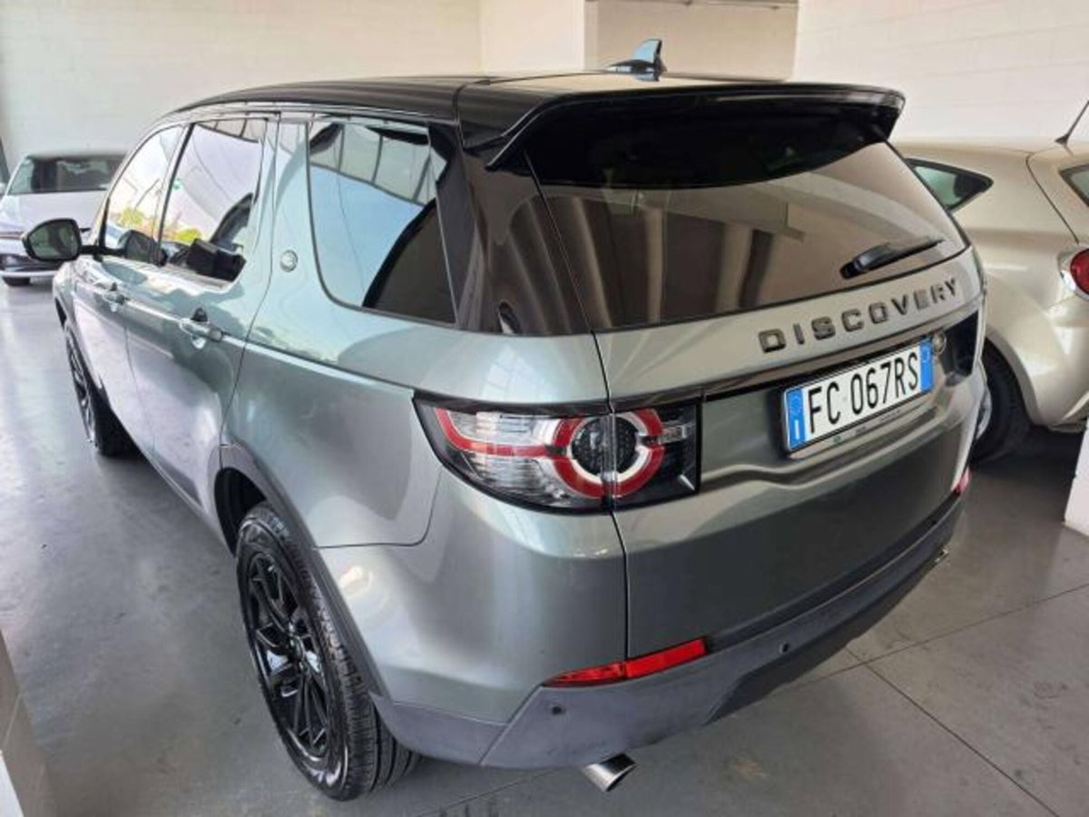 Land Rover Discovery Sport 2.0 TD4 150 CV HSE Luxury (4)