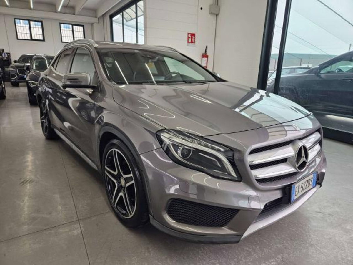 Mercedes-Benz GLA SUV 250 Premium