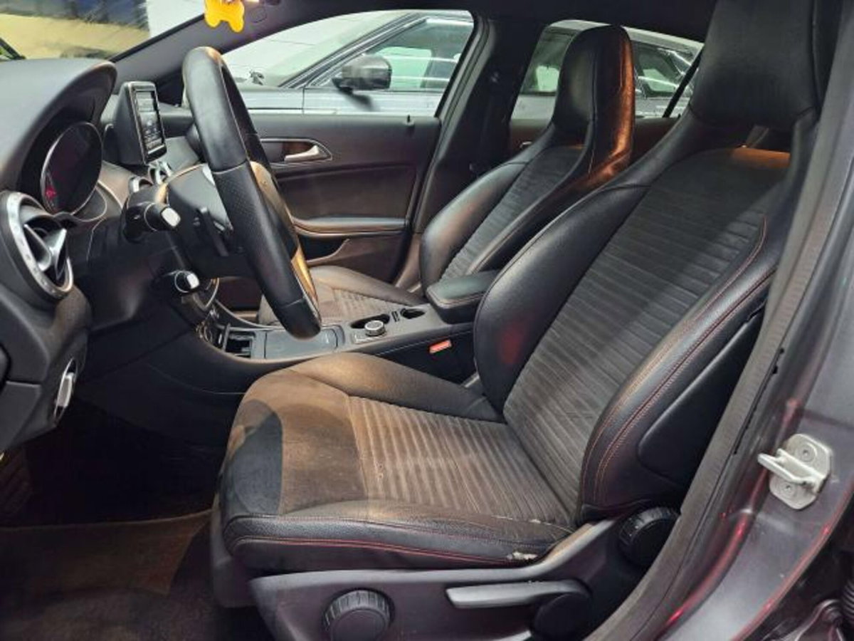 Mercedes-Benz GLA SUV 250 Premium (7)