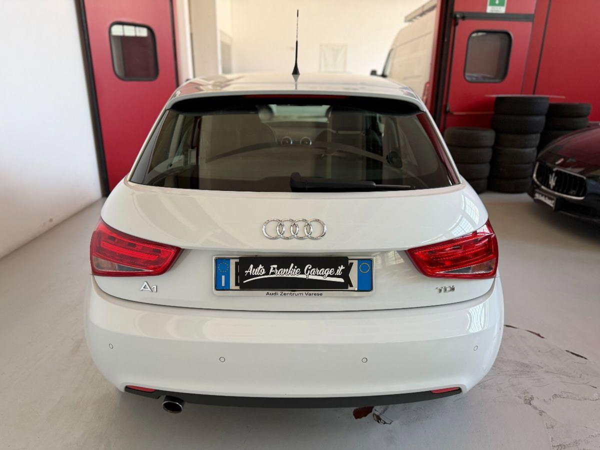 Audi A1 Sportback 1.6 TDI Admired (10)