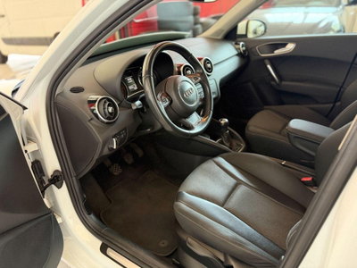 Audi A1 Sportback 1.6 TDI Admired (4)