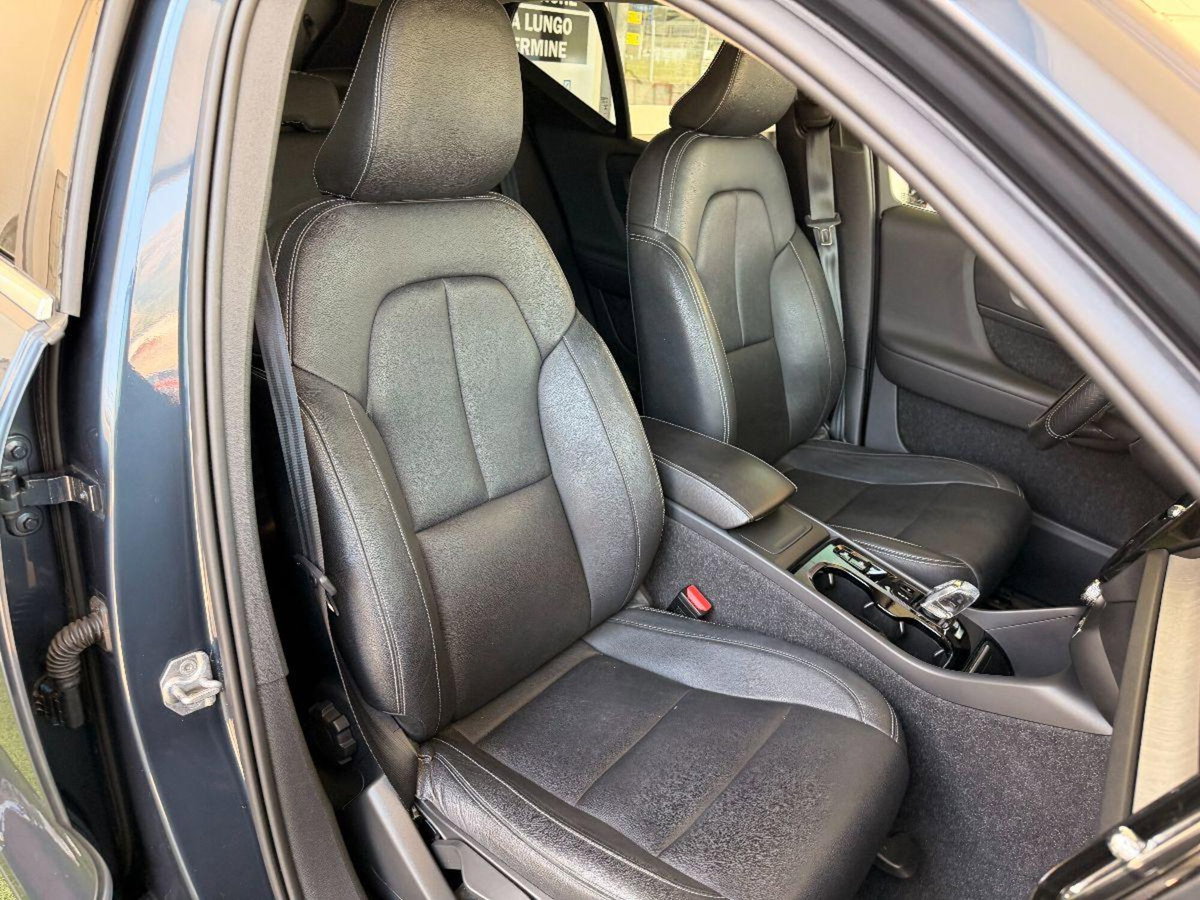 Volvo XC40 D3 AWD Geartronic Inscription (12)