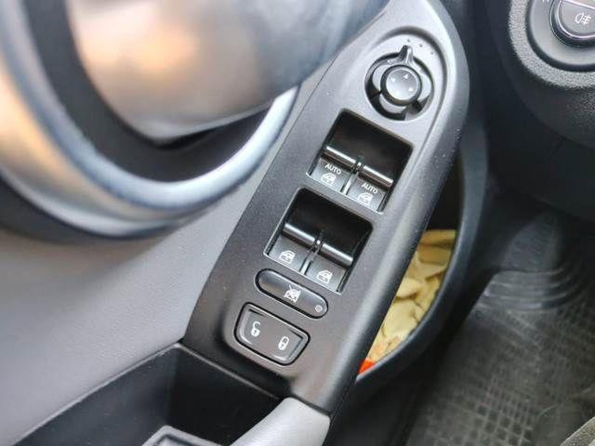 Fiat 500X 1.3 MultiJet 95 CV Lounge (9)