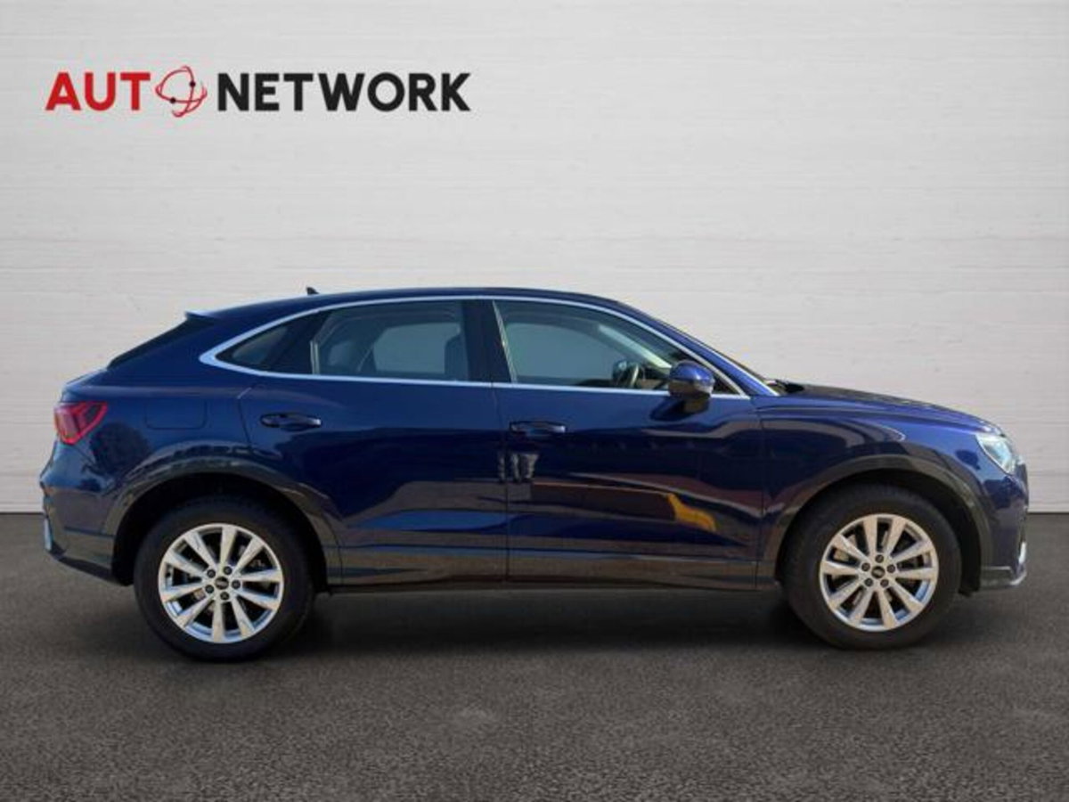 Audi Q3 Sportback 45 TFSI e S tronic Business Plus (8)