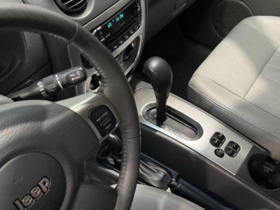 Jeep Cherokee 3.7 V6 Limited (10)