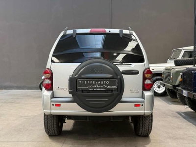 Jeep Cherokee 3.7 V6 Limited (5)