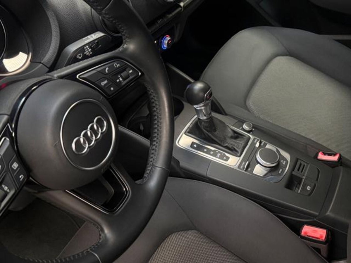 Audi A3 Sportback 35 TDI S tronic Business (10)