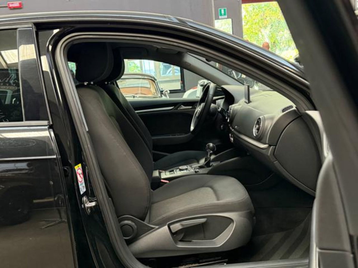 Audi A3 Sportback 35 TDI S tronic Business (12)