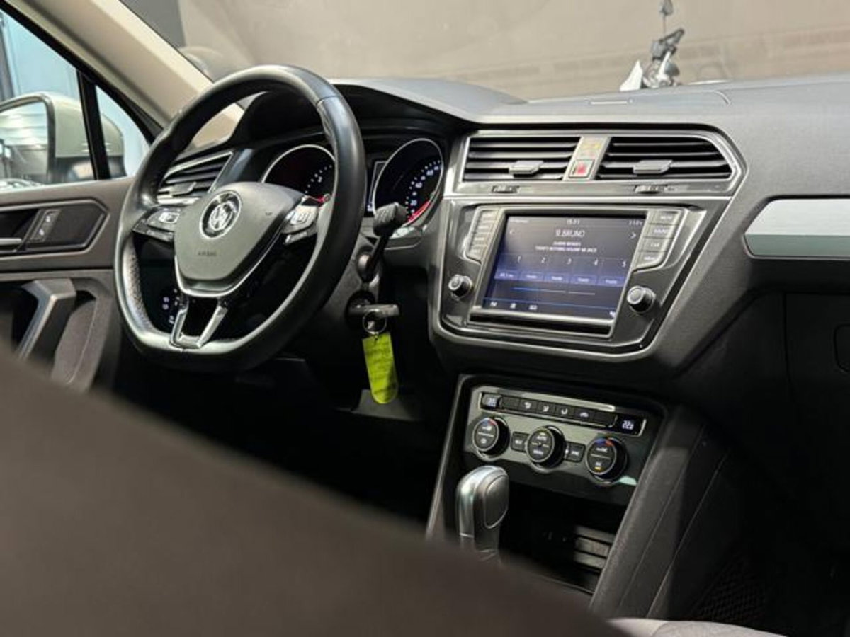 Volkswagen Tiguan 2.0 TDI SCR DSG 4MOTION Style BMT (14)