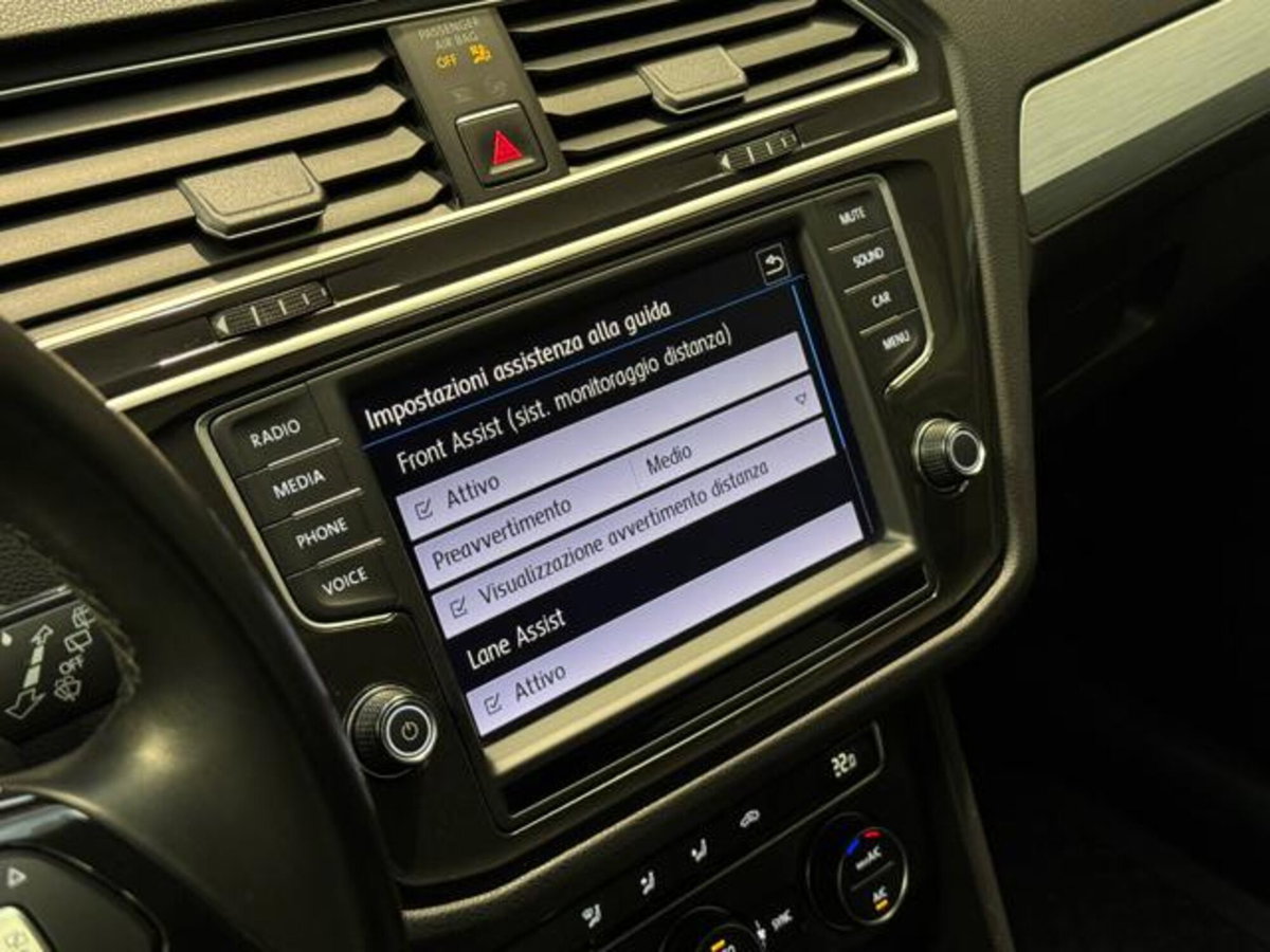 Volkswagen Tiguan 2.0 TDI SCR DSG 4MOTION Style BMT (17)