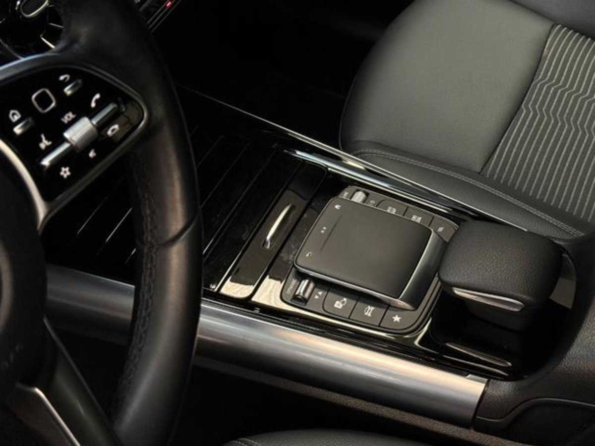 Mercedes-Benz GLA SUV 180 d Business Extra auto (11)