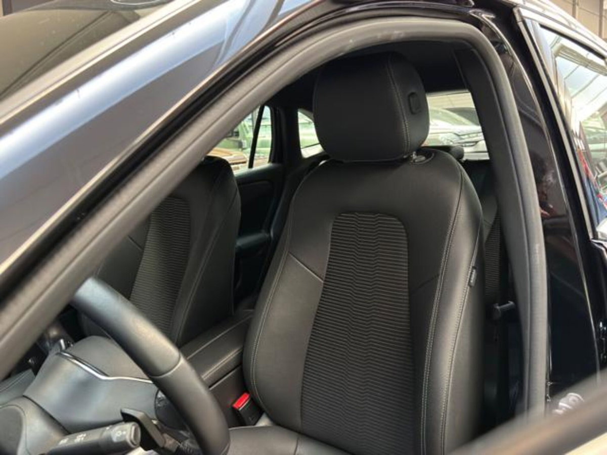 Mercedes-Benz GLA SUV 180 d Business Extra auto (12)