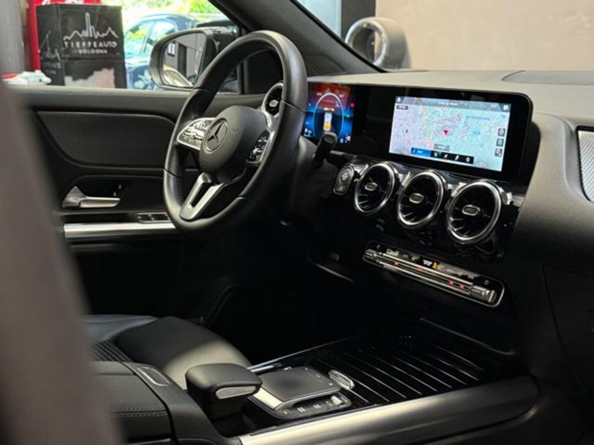 Mercedes-Benz GLA SUV 180 d Business Extra auto (16)