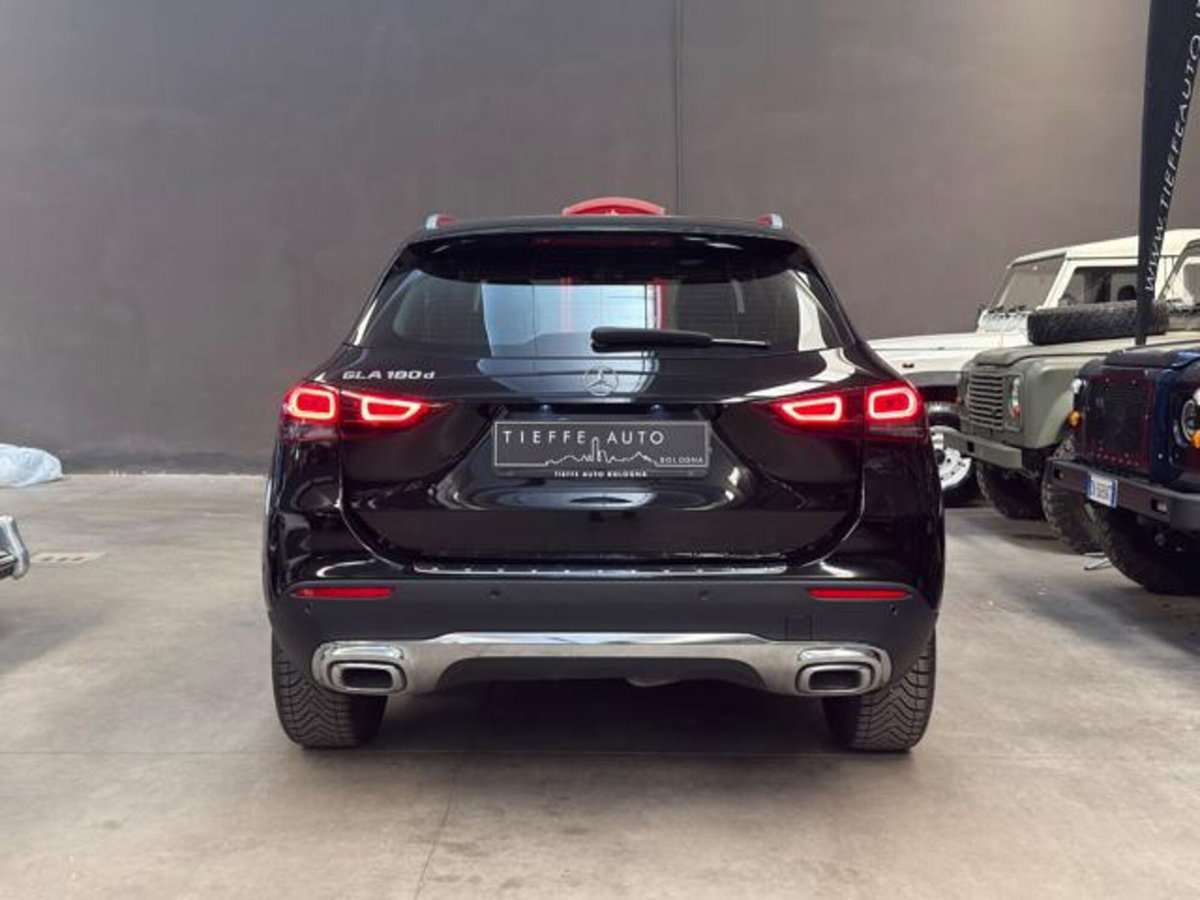 Mercedes-Benz GLA SUV 180 d Business Extra auto (5)