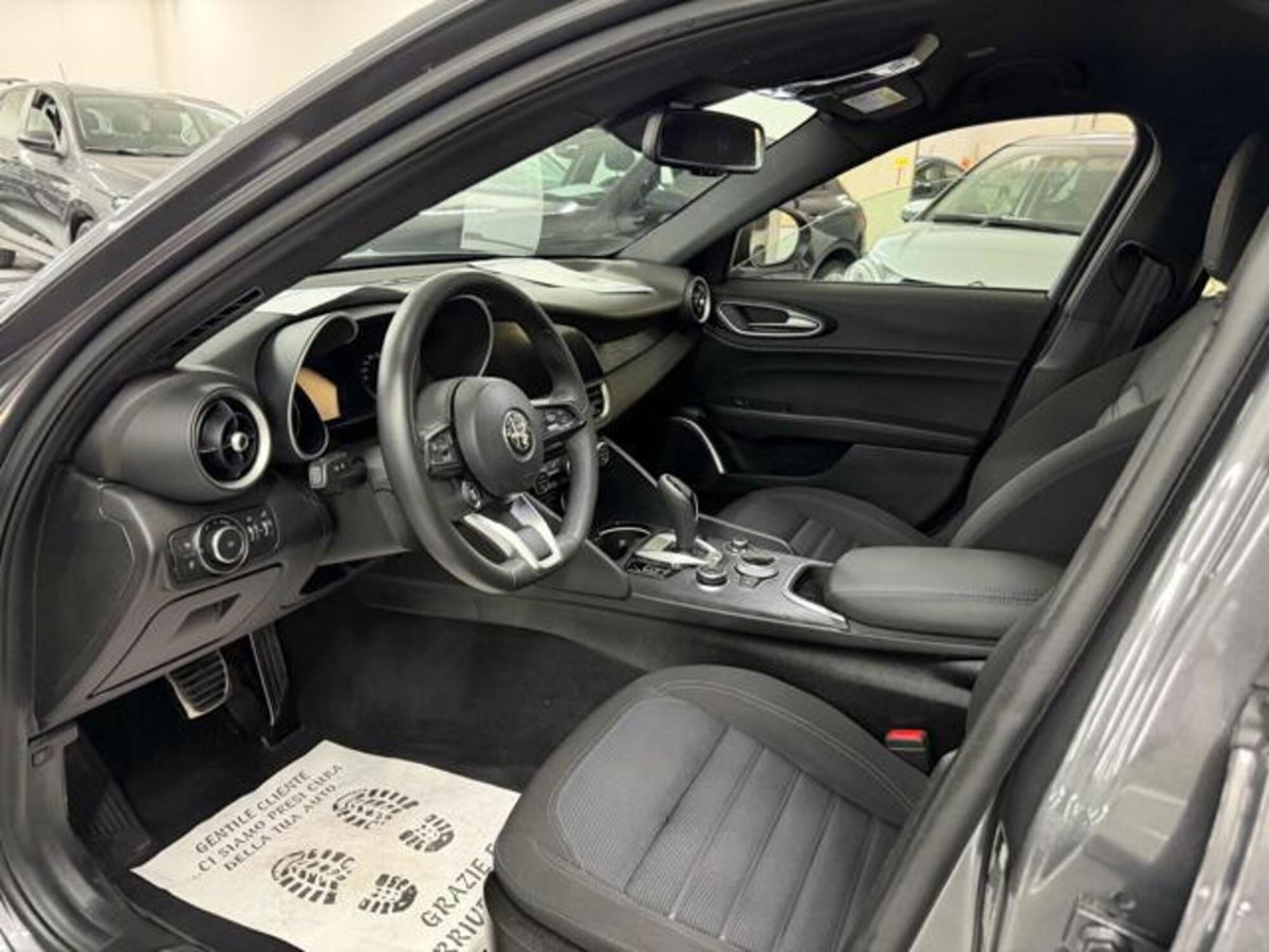 Alfa Romeo Giulia 2.2 Turbodiesel 160 CV AT8 Super (8)