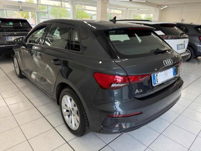 Audi A3 Sportback 30 g-tron S tronic Business (4)
