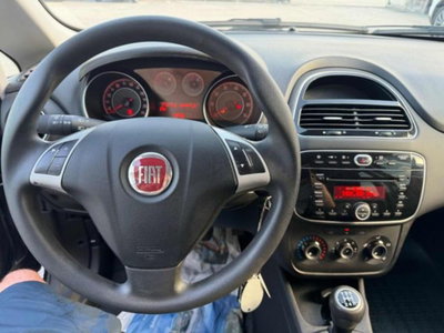 Fiat Punto 1.3 MJT II S&S 95 CV 5 porte Street (10)