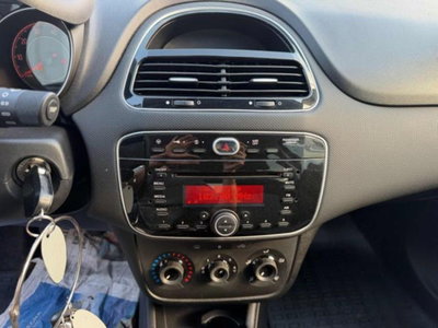 Fiat Punto 1.3 MJT II S&S 95 CV 5 porte Street (11)