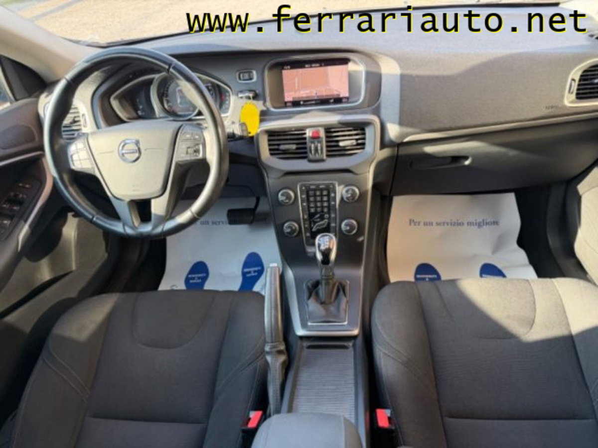 Volvo V40 D2 Geartronic Momentum (15)